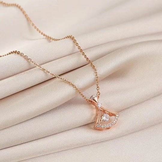 Gold Plated Fan Necklace – Elegant Minimalist Jewelry for Women | Free Shipping UAE & COD Available