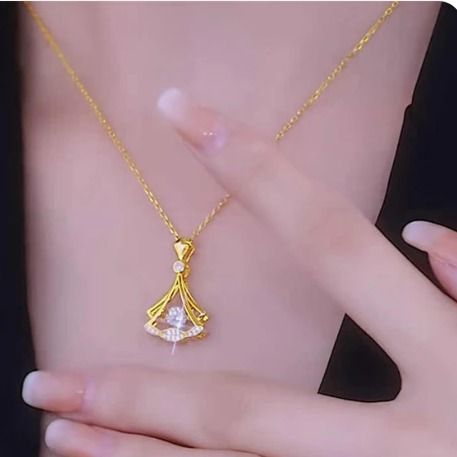 Gold Plated Fan Necklace – Elegant Minimalist Jewelry for Women | Free Shipping UAE & COD Available